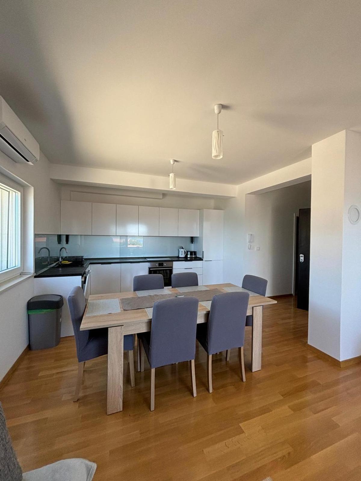 Sea View Apartments Жаборич Экстерьер фото