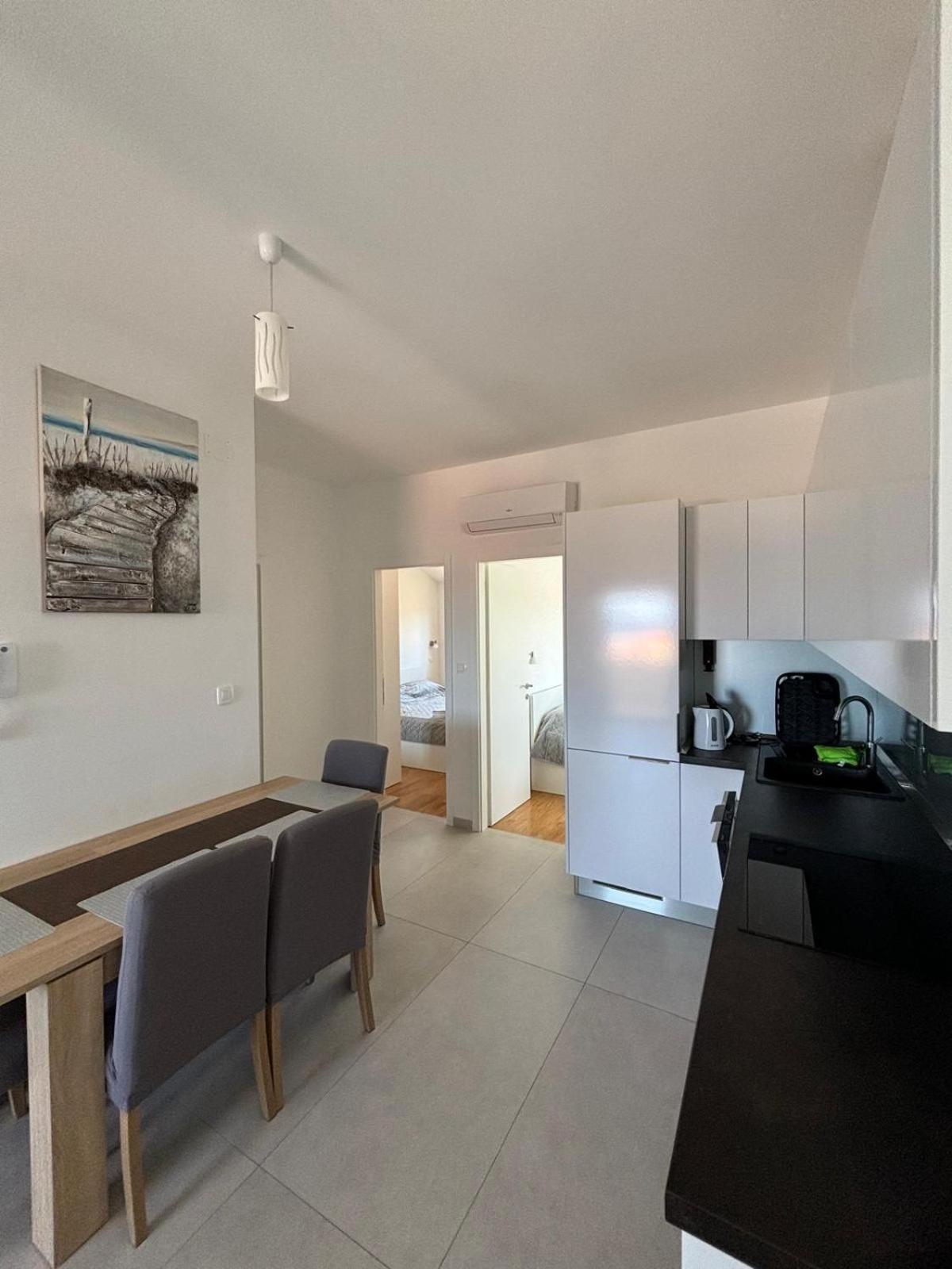 Sea View Apartments Жаборич Экстерьер фото