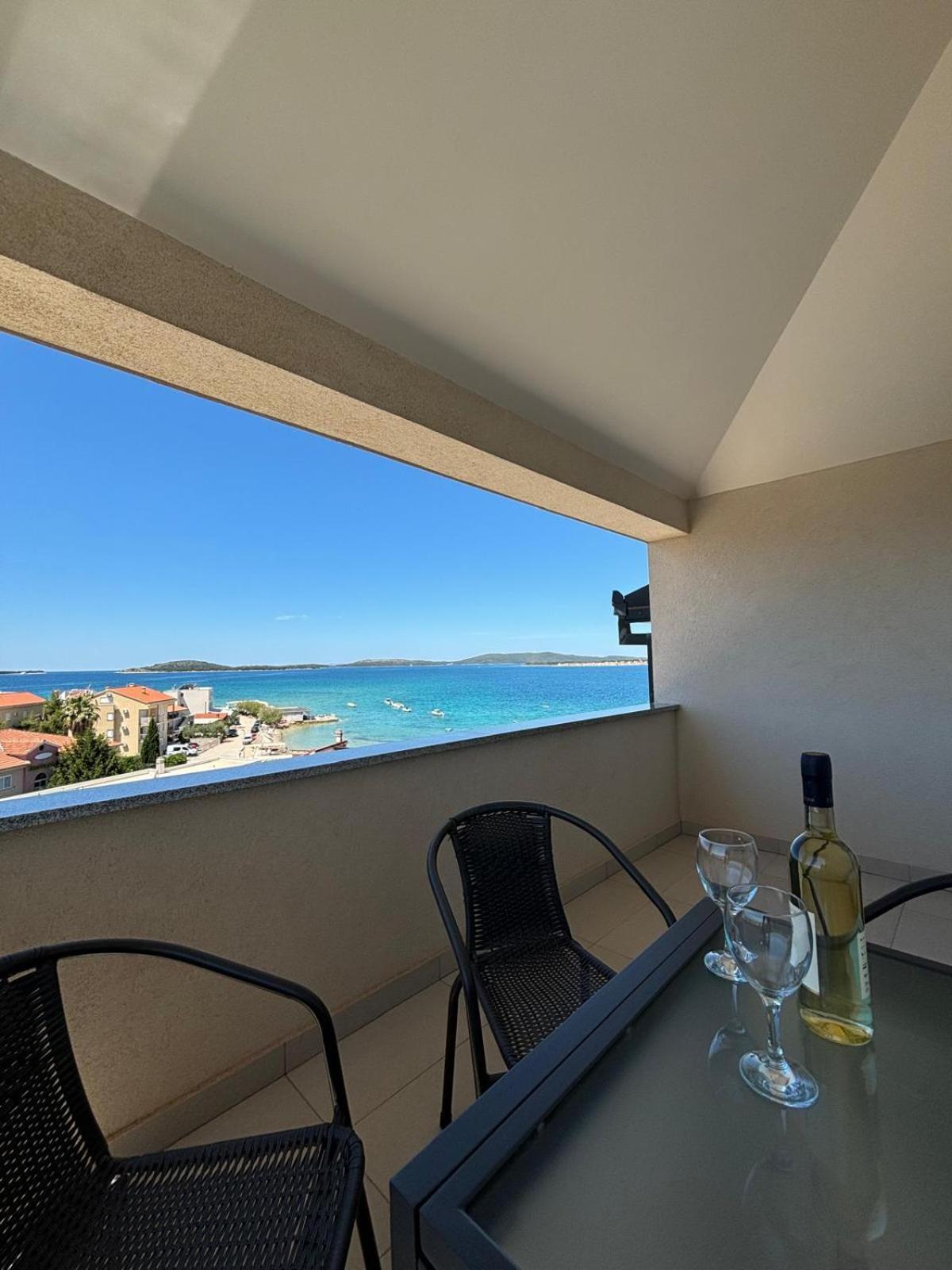 Sea View Apartments Жаборич Экстерьер фото
