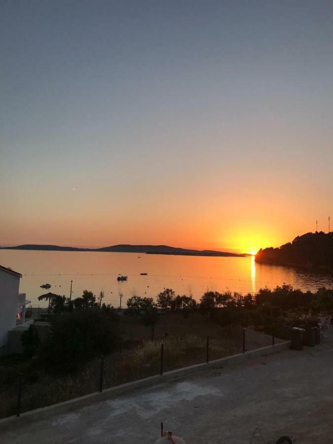 Sea View Apartments Жаборич Экстерьер фото